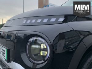 Hyundai INSTER Elegance 49KWH - Image 4