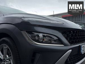 Hyundai KONA Kauai Petrol TWO - Tone Roof 5DR - Image 4