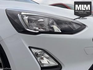 Ford Focus Titanium 5D 1.5TD120 S6.2 M6 F - Image 4