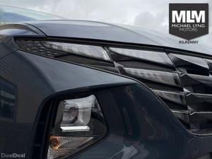 Hyundai Tucson ix35 Executive 5DR - Image 4