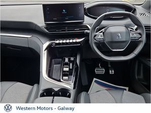 Peugeot 5008 1.5 ALLURE AUTO - 7 SEATS 1 OWNER - Image 2