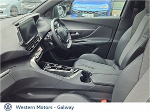 Peugeot 5008 1.5 ALLURE AUTO - 7 SEATS 1 OWNER - Image 4