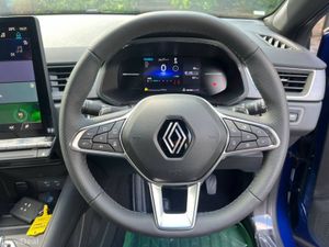 Renault Captur 1.3 TCE HYBRID AUTO ** DELIVERY MIL - Image 4