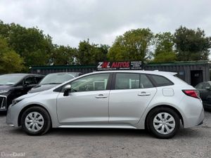 232  TOYOTA COROLLA 18 HYBRID - Image 4
