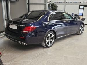 17 MERCEDES BENZ E-CLASS AVANTGARDE - Image 3
