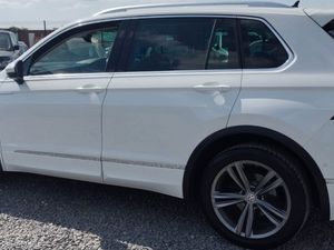 Vw Tiguan R-LINE 2.0TDI 150BHP 6Speed HIGH SPEC - Image 3