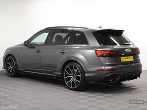 Audi Q7 TFSIe V6 Black Edition - Image 4