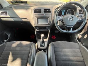 Volkswagen Polo 1.2 COMFORTLINE PETROL AUTO 5DR NE - Image 2