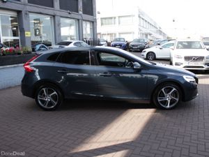 2019 VOLVO V40 D4 2.0 5DR HATCHBACK AUTOMATIC - Image 3