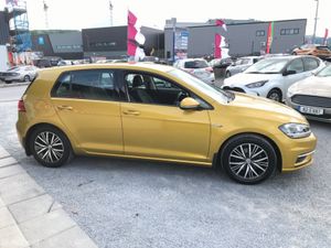 2019 Volkswagen Golf SE NAVIGATION TSI EVO - Image 2
