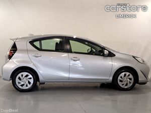 Toyota Aqua 1.5 HYBRID - Image 2