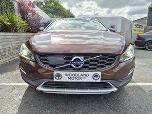 Volvo V60 2.0 D4 / SE CROSS COUNTRY / HIGH SPEC / - Image 4