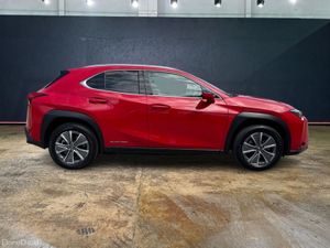 Lexus UX 300E - Image 2