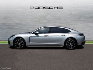 Porsche Panamera 4 E-Hybrid Executive - Image 3