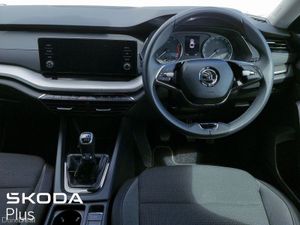 Skoda Octavia AMBITION 1.0TSI 110HP *REVERSING CAM - Image 4