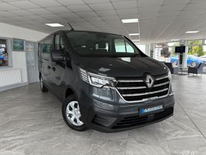 2024 Renault Trafic Advance 9 seater 2.0L Diesel - Image 4