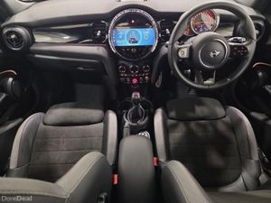 Mini Cooper 5-Door Cooper Sport - Image 4