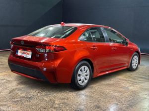 Toyota Corolla 1.8 HYBRID AUTOMATIC - CRUISE CONTR - Image 3
