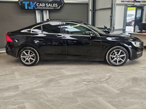 19 VOLVO S60 SE CLASSIC - Image 2