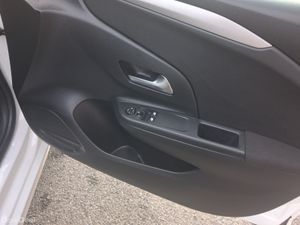 201 Opel/Vauxhall Corsa 1.2 Petrol - Image 3