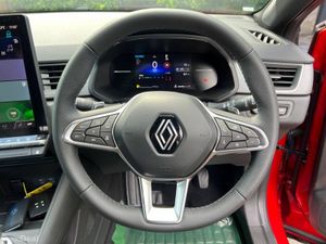 Renault Captur 1.3 TCE HYBRID AUTO ** DELIVERY MIL - Image 4