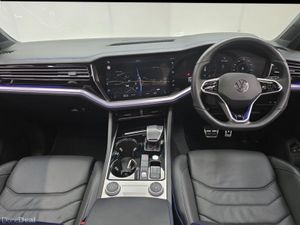 Volkswagen Touareg 3.0TSI V6 R Line 4 Motion 462BH - Image 4