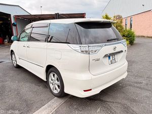 Toyota Estima 2011 - Image 4