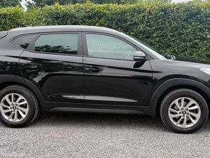 2016 Hyundai Tucson Executive - Image 2