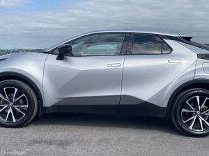 Toyota C-HR 2024 Sport 1.8 Hybrid - Image 3