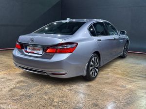 Honda Accord 2.0 HYBRID AUTOMATIC - FACTORY ALLOYS - Image 3