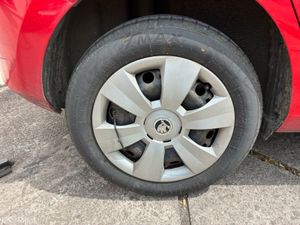 Skoda Fabia 1.0 MPI S 60PS 5DR - Image 4