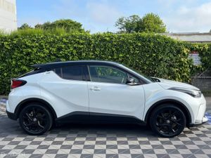 Toyota C-HR 1.8 HYBRID AUTO // SERVICE HISTORY // - Image 2