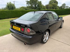 2003 LEXUS IS200 SE | SUNROOF | BLACK HALF LEATHER - Image 2