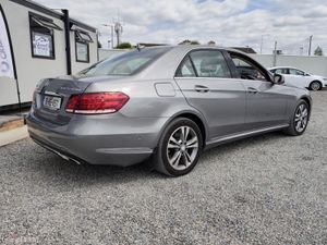Mercedes-Benz E-Class 300 BLUETEC HYBRID AV AVANTG - Image 2