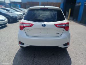 2017 Toyota Vitz Hybrid Automatic - Image 4