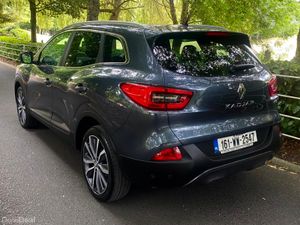 Renault Kadjar Auto Deluxe Edition with Sunroof - Image 4
