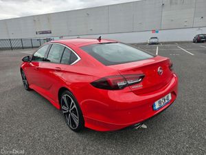 Opel Insignia SRI GRANDSPORT, OPC, SERVICE HISTORY - Image 4
