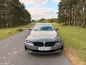 BMW 5-Series 2022 530e - Image 2