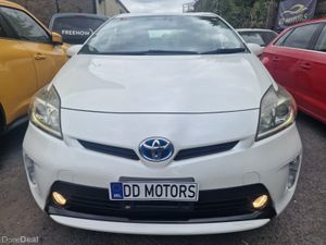 Toyota Prius 2015 self charging hybrid - Image 4
