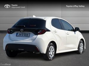 Toyota Yaris YARIS 1.5 HYBRID - Image 2