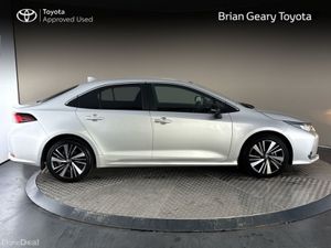 Toyota Corolla Saloon Luna Sport - Image 3