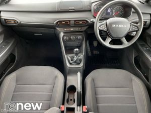 Dacia Sandero Stepway TCe 90 STEPWAY Essential - Image 3