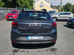 Dacia Sandero Stepway 2023 1.0 T EXPRESSION - Image 4