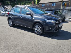 Dacia Sandero Stepway 2023 1.0 T EXPRESSION - Image 2