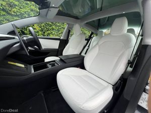 Tesla Model 3 RWD // PANORAMIC SUNROOF /// LEATHER - Image 2