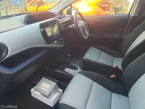 Toyota Aqua 2014 - Image 2