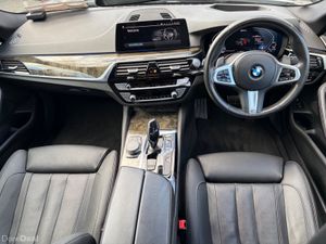 2019 BMW 530e M SPORT UNIQUE MASSIVE EXTRAS - Image 2