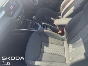 Skoda Fabia STYLE 1.0 MPI 80HP 5DR - Image 4
