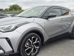TOYOTA C-HR G - Leather Specs - Image 3