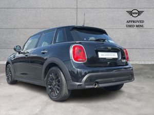 Mini Cooper 5-Door Cooper Classic - Image 3